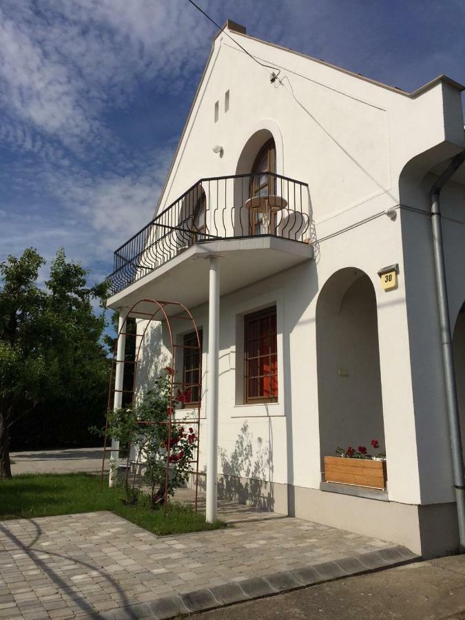 גיינסדיאס Villa Elysium מראה חיצוני תמונה